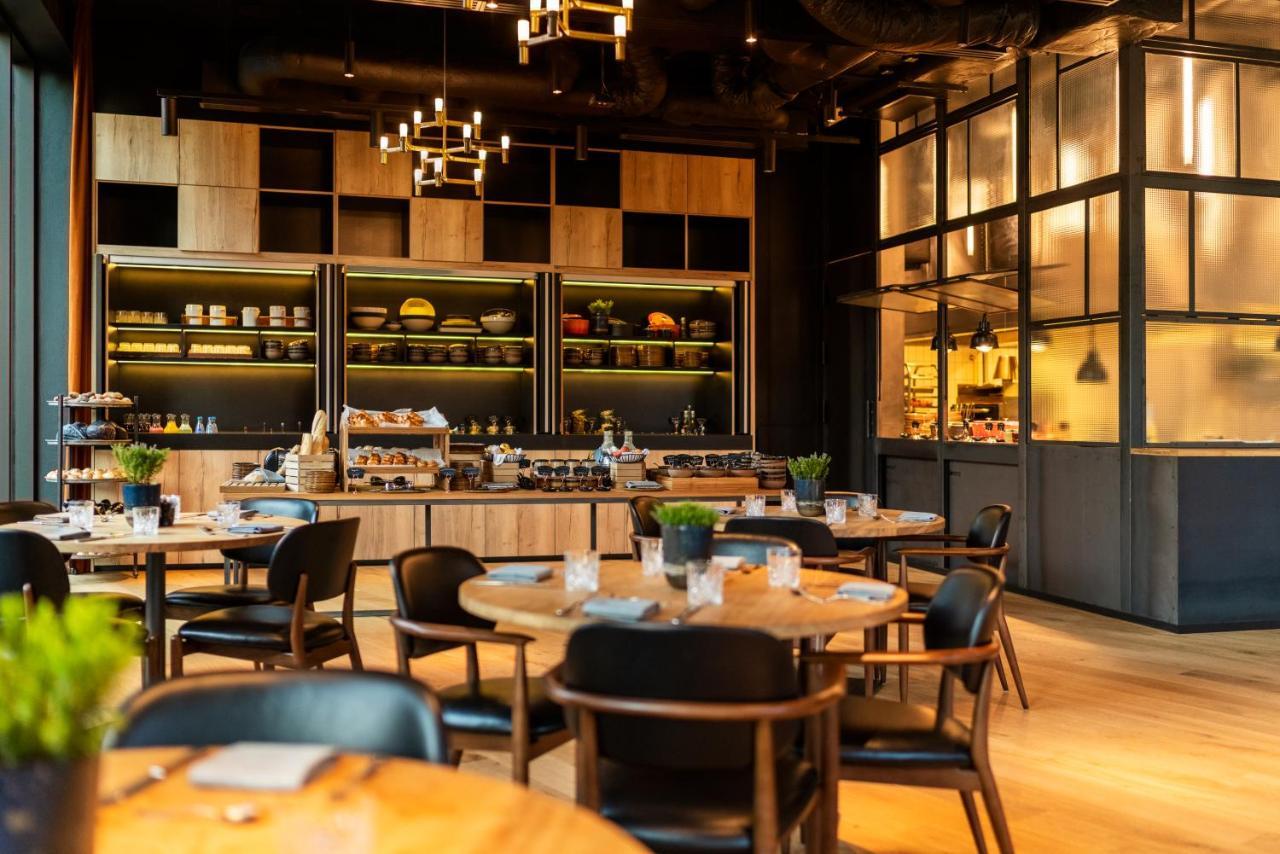 The Bridge Wroclaw - Mgallery Экстерьер фото Interior of the restaurant