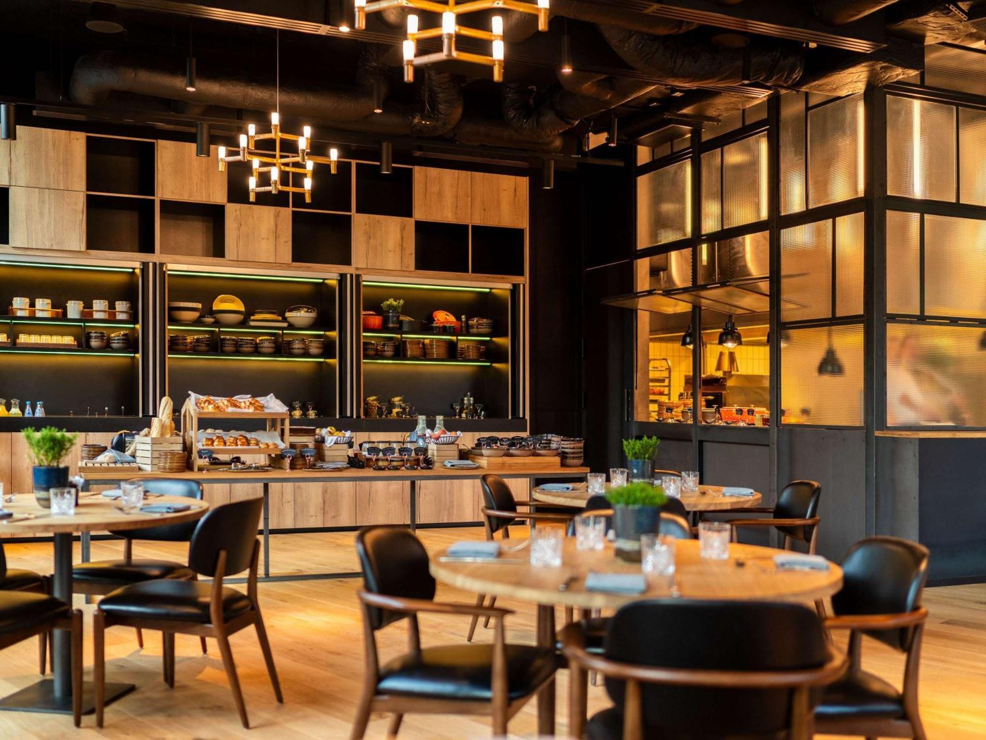 The Bridge Wroclaw - Mgallery Экстерьер фото Interior of the restaurant