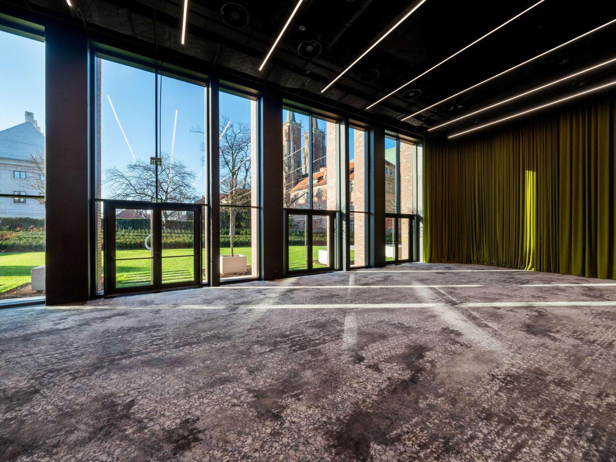 The Bridge Wroclaw - Mgallery Экстерьер фото The interior of the new building